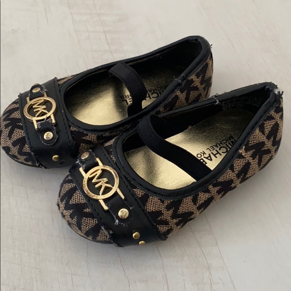 Kids shoes